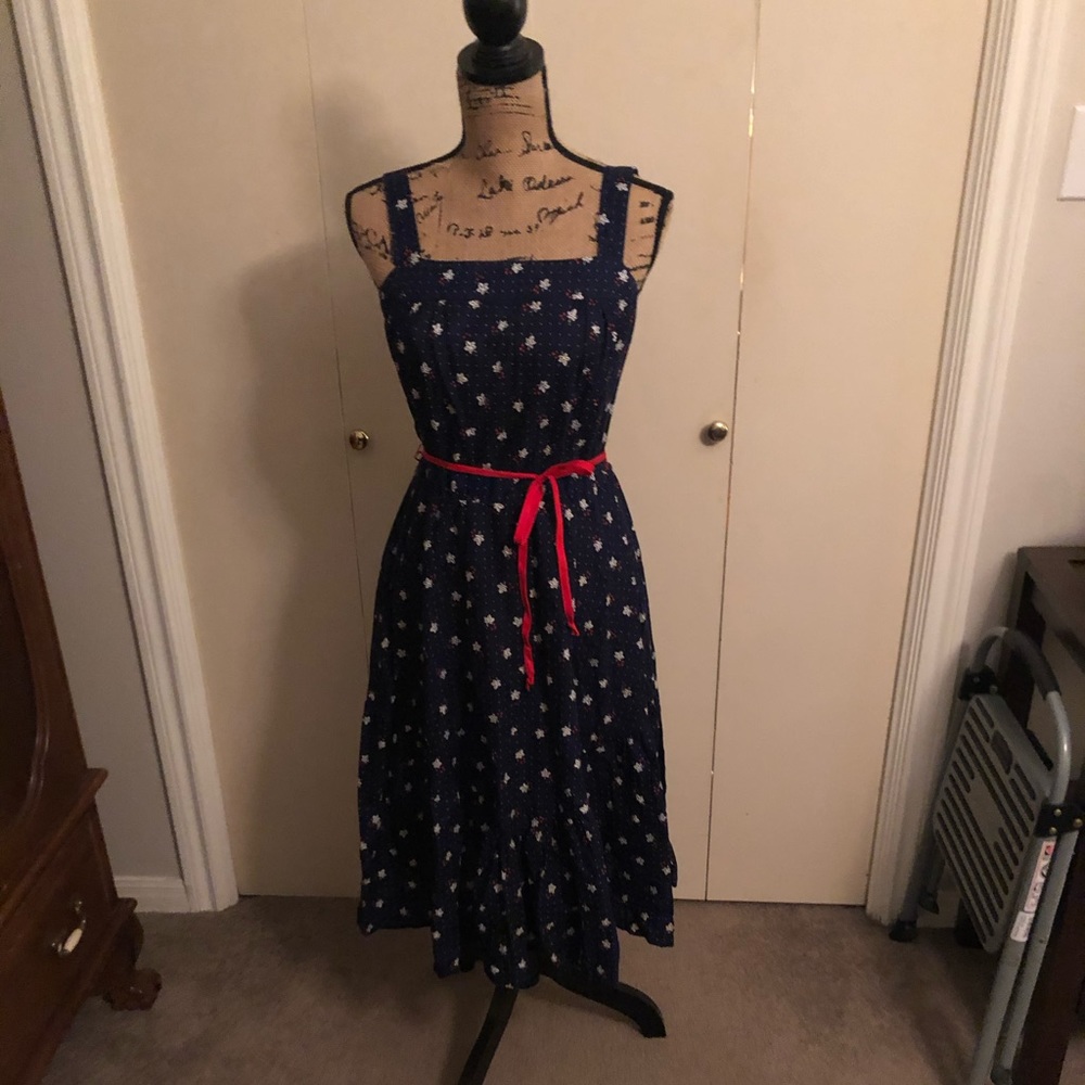 Vintage floral midi dress
